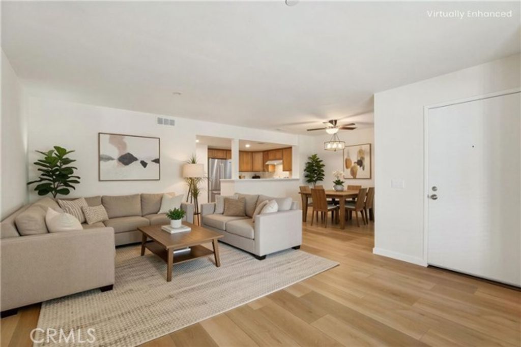 300 E Chestnut H-202, Santa Ana, CA 92701