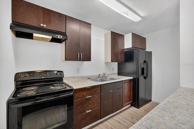 1060 E PATRICK CIRCLE, Daytona Beach, FL 32117