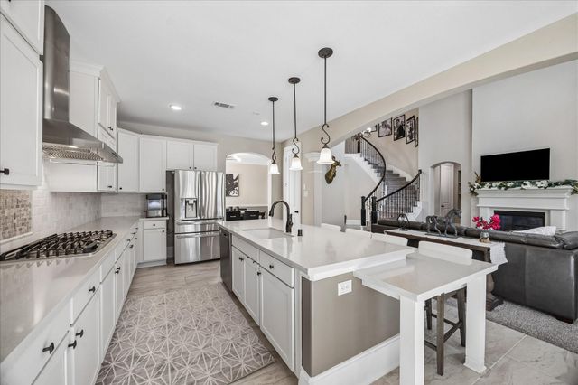 7 Alamito Canyon Place, The Woodlands, TX 77354