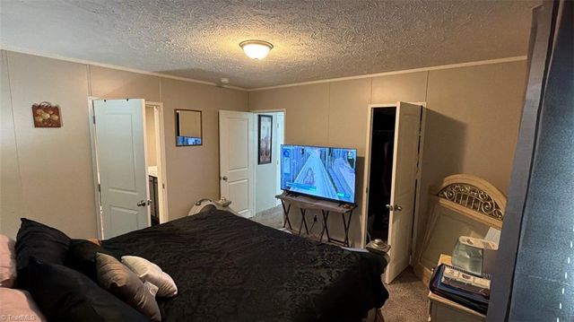 146 Ringwood Drive, Mount Airy, NC 27030