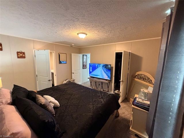 146 Ringwood Drive, Mount Airy, NC 27030