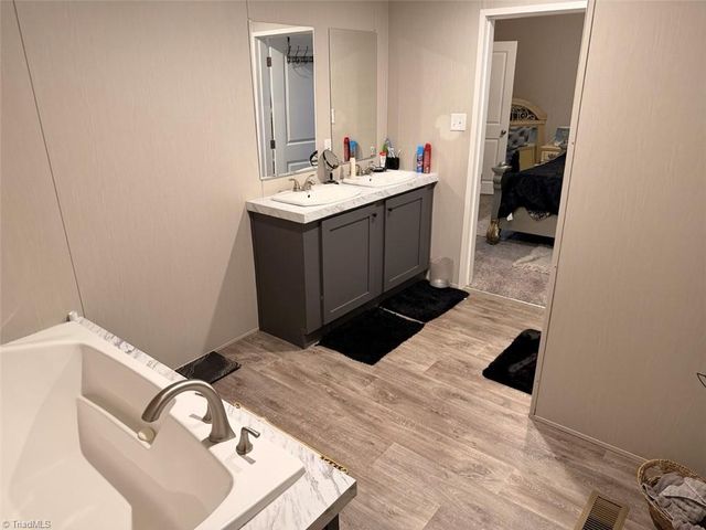 146 Ringwood Drive, Mount Airy, NC 27030