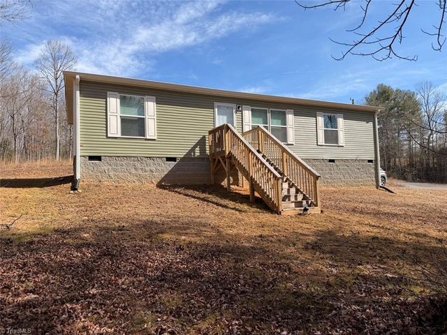 146 Ringwood Drive, Mount Airy, NC 27030
