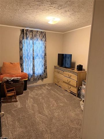 146 Ringwood Drive, Mount Airy, NC 27030