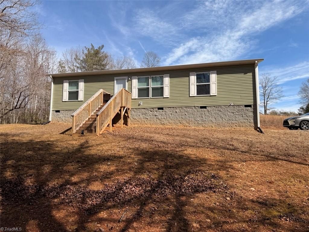 146 Ringwood Drive, Mount Airy, NC 27030