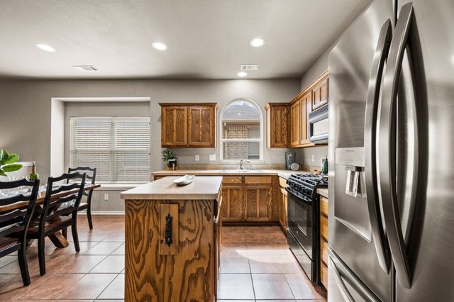 2656 Silver Hill Drive, Fort Worth, TX 76131
