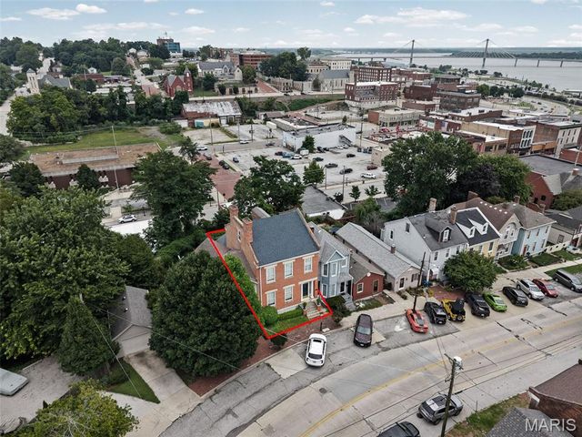 517 State Street, Alton, IL 62002