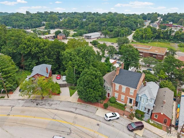 517 State Street, Alton, IL 62002