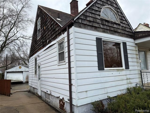 20048 Washtenaw Street, Harper Woods, MI 48225