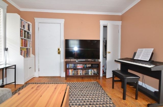 12 Wentworth St 1, Malden, MA 02148