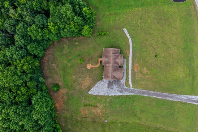 636 Raulston Falls Road, Jasper, TN 37347