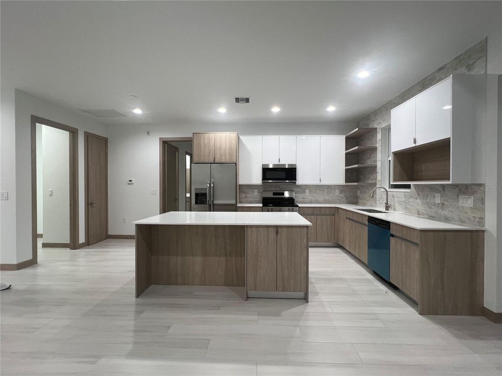 4135 WATSON AVENUE, North Port, FL 34288