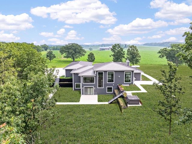 W3830 Scotch Bush ROAD, Elkhorn, WI 53121