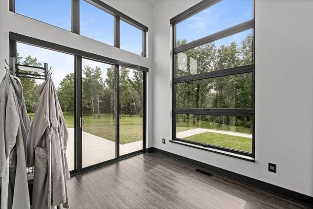 W3830 Scotch Bush ROAD, Elkhorn, WI 53121