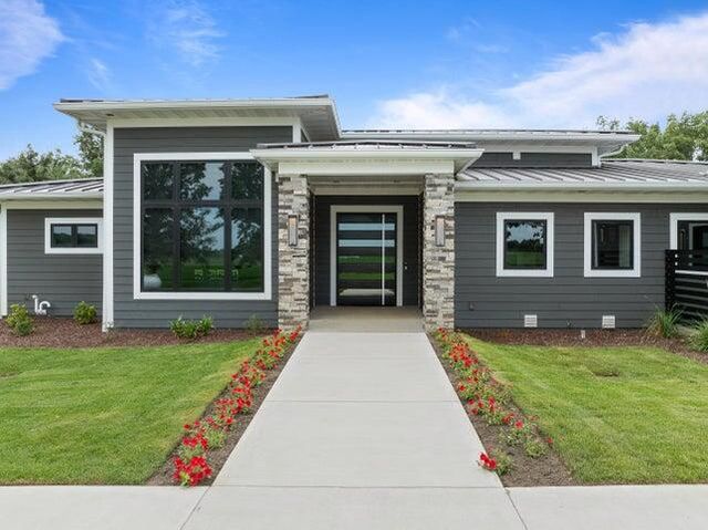 W3830 Scotch Bush ROAD, Elkhorn, WI 53121
