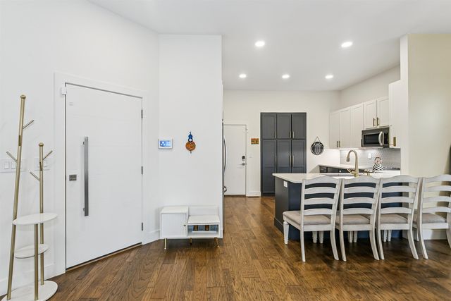 8111 E Windwood Circle, Wichita, KS 67226