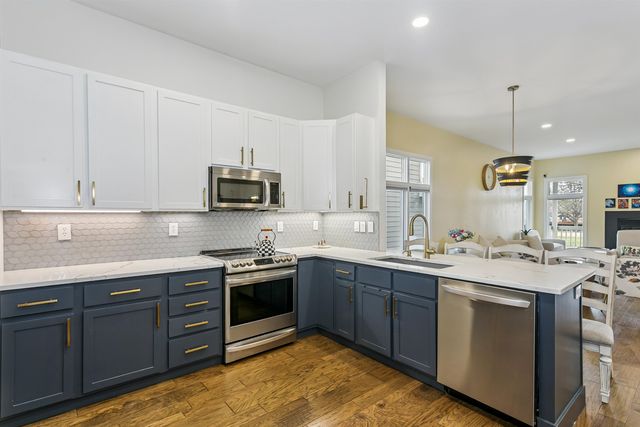 8111 E Windwood Circle, Wichita, KS 67226