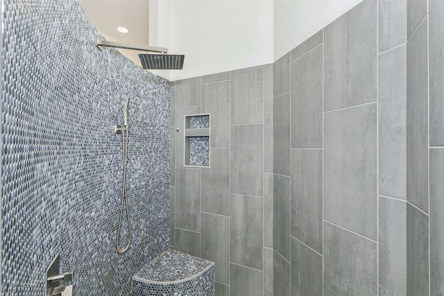 8111 E Windwood Circle, Wichita, KS 67226