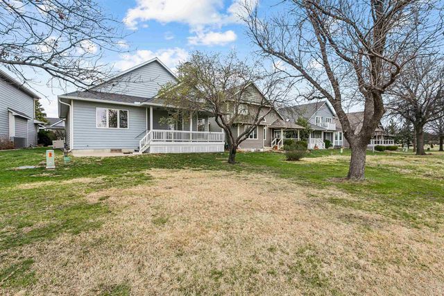 8111 E Windwood Circle, Wichita, KS 67226