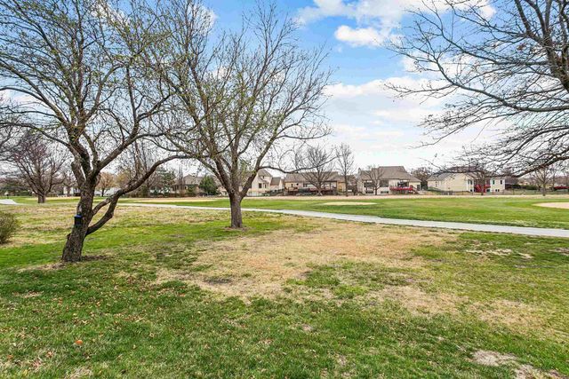 8111 E Windwood Circle, Wichita, KS 67226