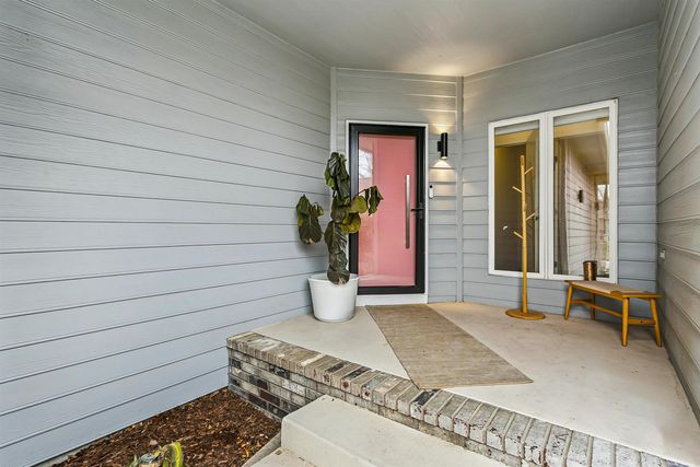 8111 E Windwood Circle, Wichita, KS 67226