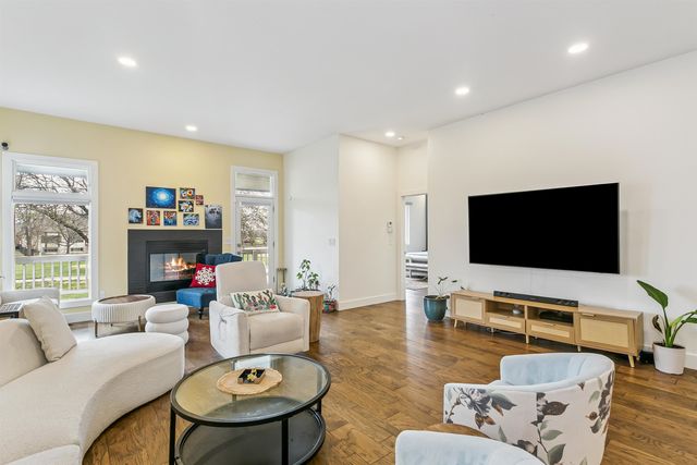 8111 E Windwood Circle, Wichita, KS 67226