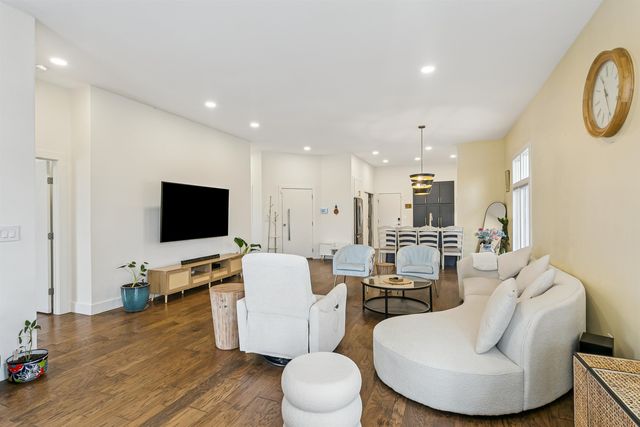 8111 E Windwood Circle, Wichita, KS 67226