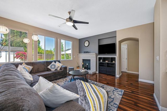 3120 Spinning Rod Way, Sacramento, CA 95833