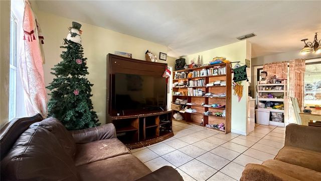 1415 WOOD AVENUE, Haines City, FL 33844