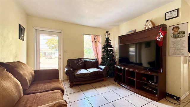 1415 WOOD AVENUE, Haines City, FL 33844