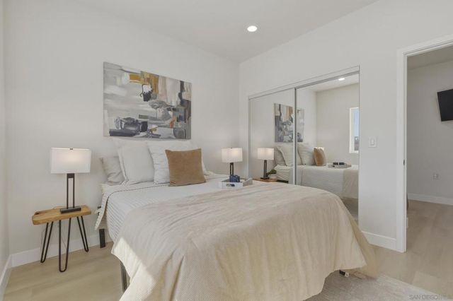 6850 Rosefield Dr, La Mesa, CA 91942