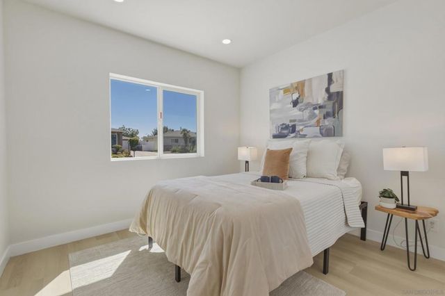 6850 Rosefield Dr, La Mesa, CA 91942
