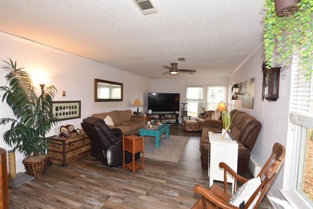 135 Dunn Hollow Dr, Fairfield Bay, AR 72088