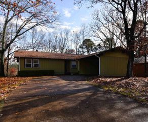 135 Dunn Hollow Dr, Fairfield Bay, AR 72088