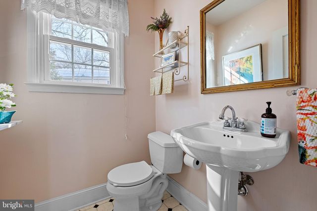 200 OAKWOOD RD, Wilmington, DE 19803