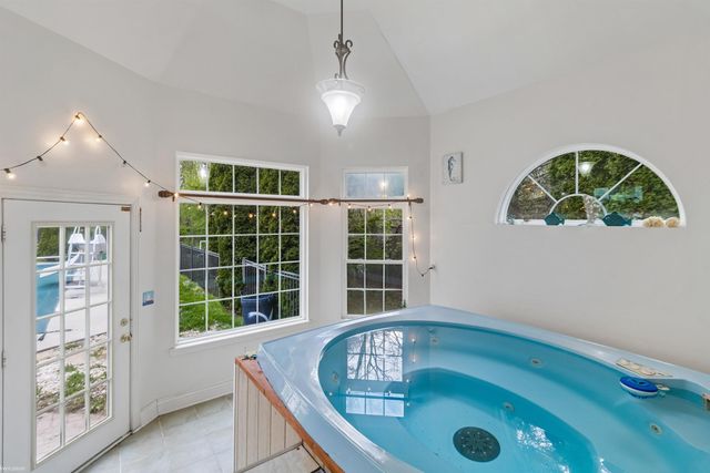 5425 Baywood Drive, Fort Gratiot Twp, MI 48059
