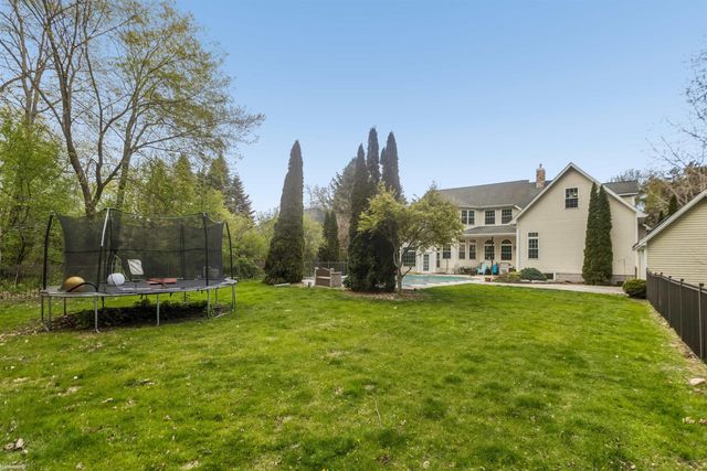 5425 Baywood Drive, Fort Gratiot Twp, MI 48059