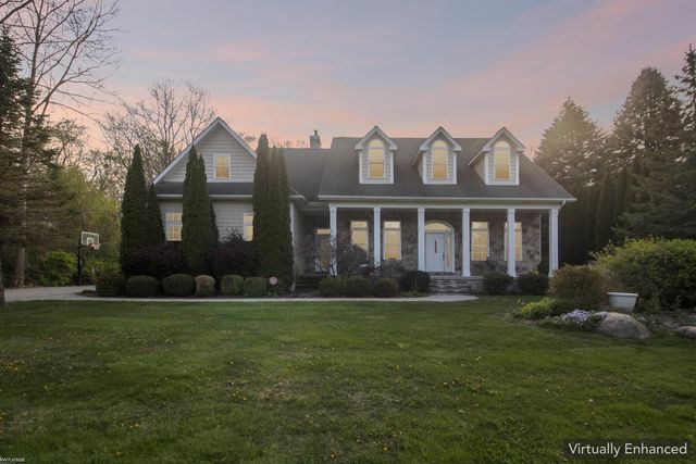 5425 Baywood Drive, Fort Gratiot Twp, MI 48059