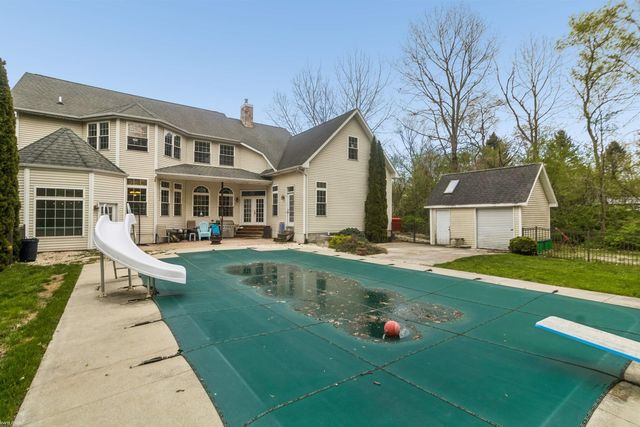 5425 Baywood Drive, Fort Gratiot Twp, MI 48059