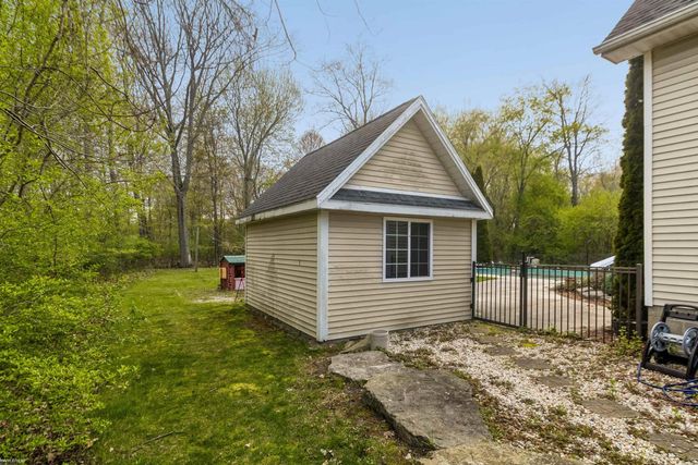 5425 Baywood Drive, Fort Gratiot Twp, MI 48059