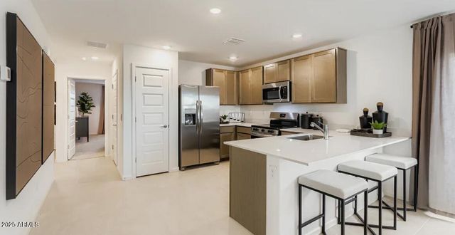9629 W FAIRMOUNT Avenue, Phoenix, AZ 85037