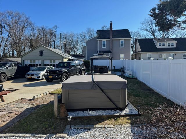 50 Wood Street, Lynbrook, NY 11563