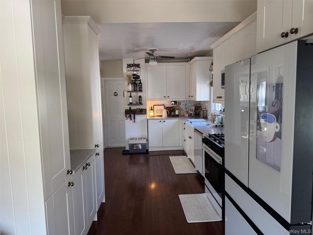 50 Wood Street, Lynbrook, NY 11563