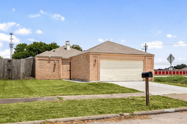 13206 Sharpbill Drive, Houston, TX 77083