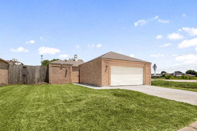 13206 Sharpbill Drive, Houston, TX 77083