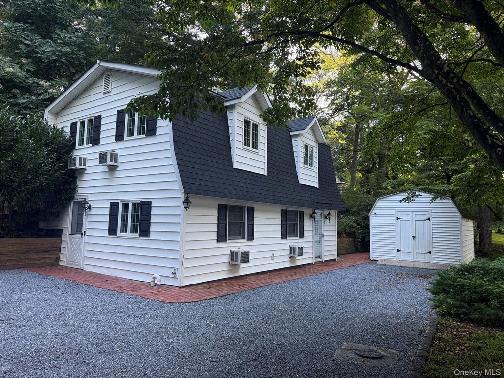 70 Rinaldo Road, Northport, NY 11768