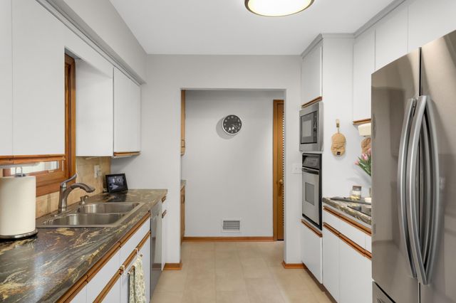 8190 Duluth Street, Golden Valley, MN 55427