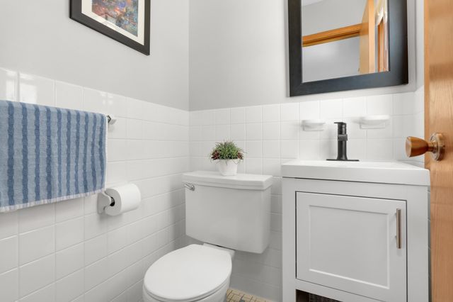 8190 Duluth Street, Golden Valley, MN 55427