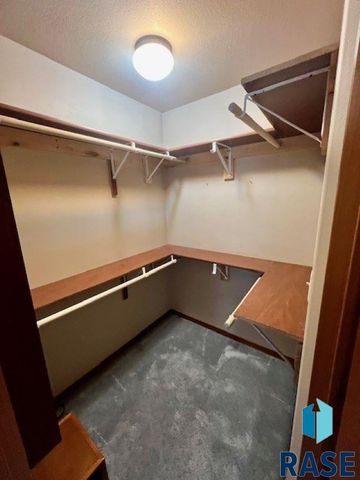 445 N Jenny Ave Avenue, Tea, SD 57064