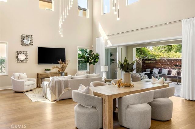 88 Iluna, Irvine, CA 92618